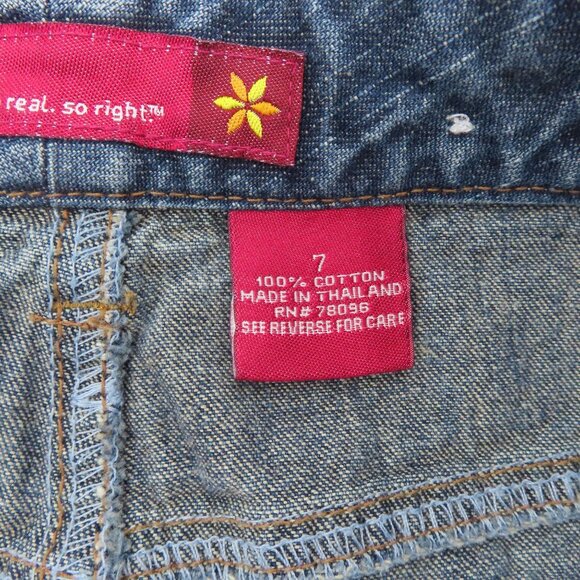 SO Juniors 7 Blue Denim Jean Skirt Button Pockets All Cotton Y2K 2000s Style - Picture 6 of 9